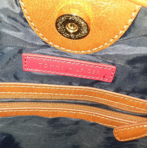 Tommy Hilfiger Tan Tote Bag - Picture 8 of 8